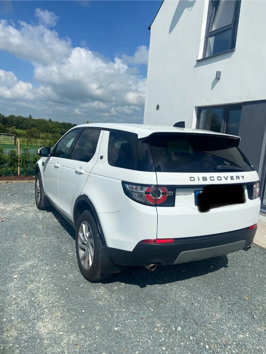 Land Rover Discovery Sport 2017 7 Seat - Image 4