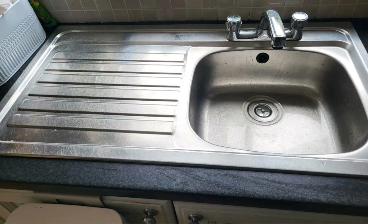 Kitchen sink - Image 1
