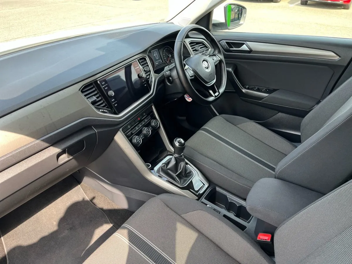 Volkswagen T-Roc Design 2.0 TDI 115bhp - Used Car - Image 3
