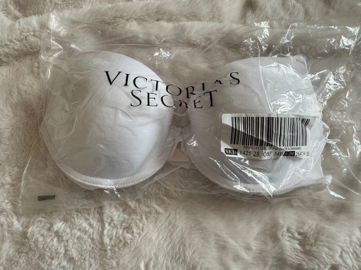 Victoria’s Secret bra - Image 1