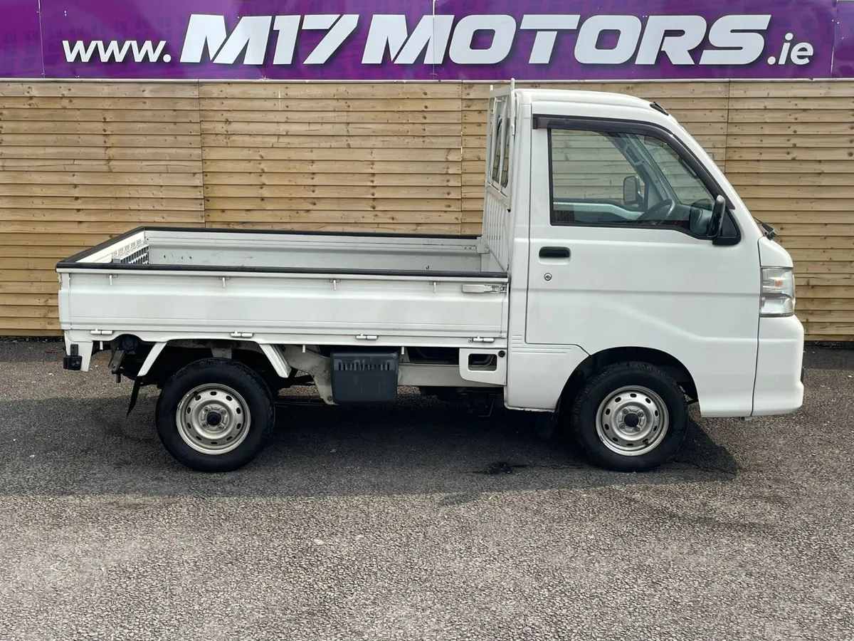 DAIHATSU HIJET 4X4 - Image 4
