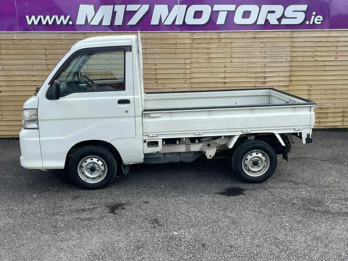 DAIHATSU HIJET 4X4 - Image 3