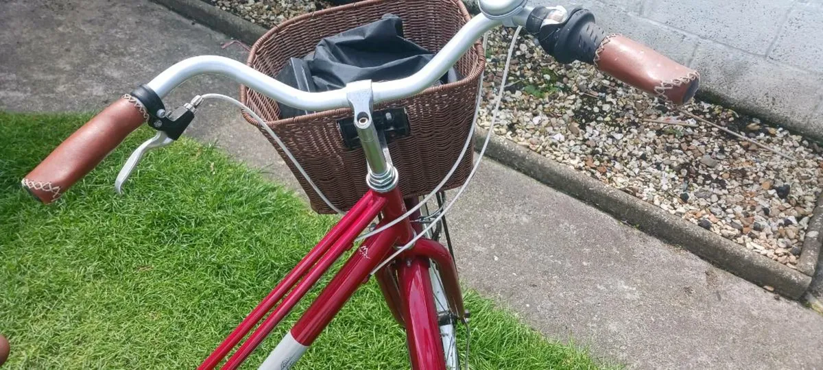 Ladies bike - Image 2