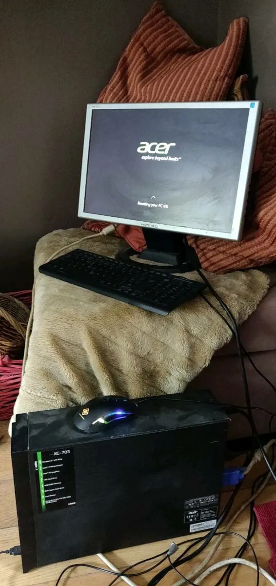 Acer Aspire Desktop Computer - Image 2