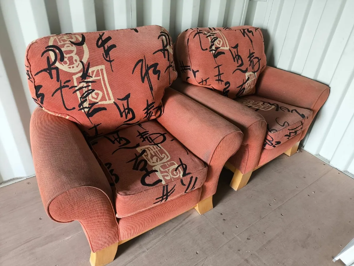 2 free armchairs for collection - Image 3