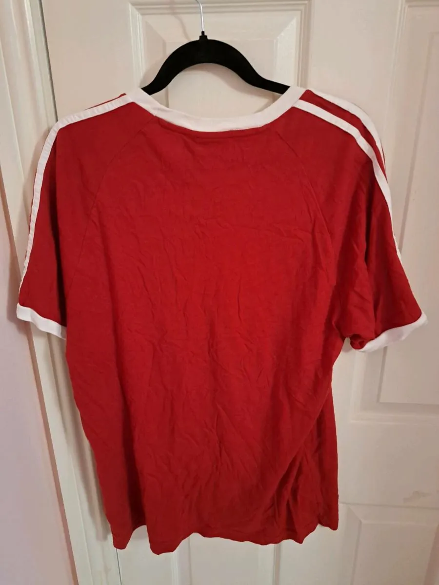 Mens Adidas tshirt - Image 2