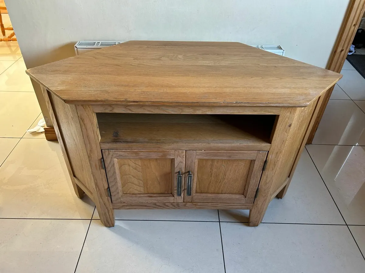 Oak TV Corner unit - Image 1