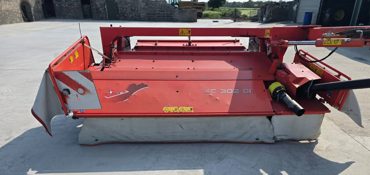 Kuhn FC 302 - Image 1