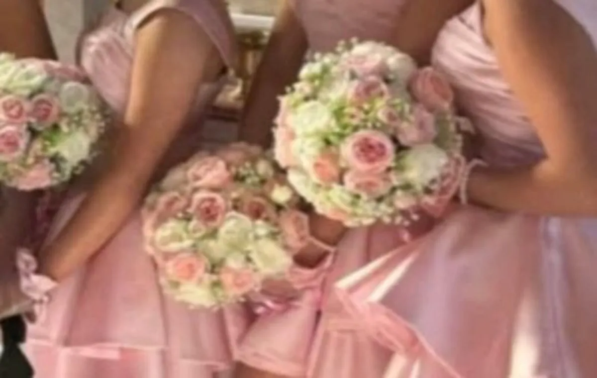 Wedding flowers - Image 2