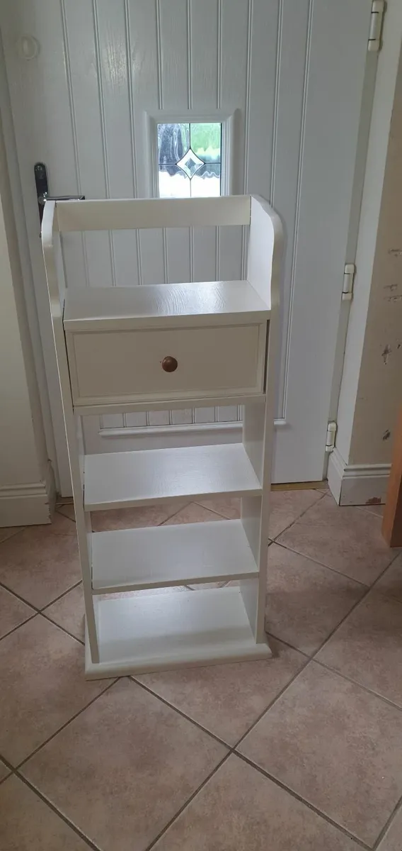 Locker and small bookcase - Image 1
