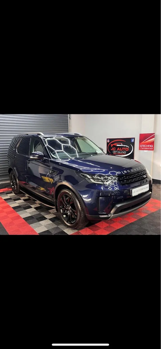 Land Rover Discovery 3.0 SDV6 SE - Image 1