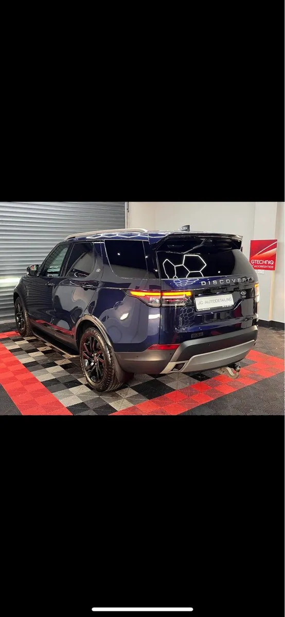 Land Rover Discovery 3.0 SDV6 SE - Image 3