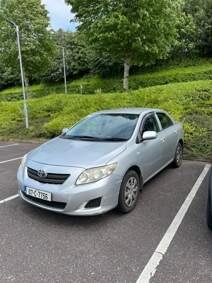 Toyota corolla - Image 2