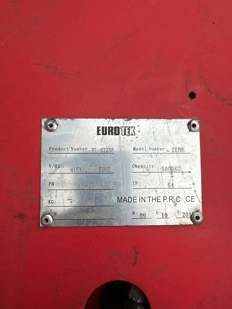 2 post vehicle lifts - Image 4