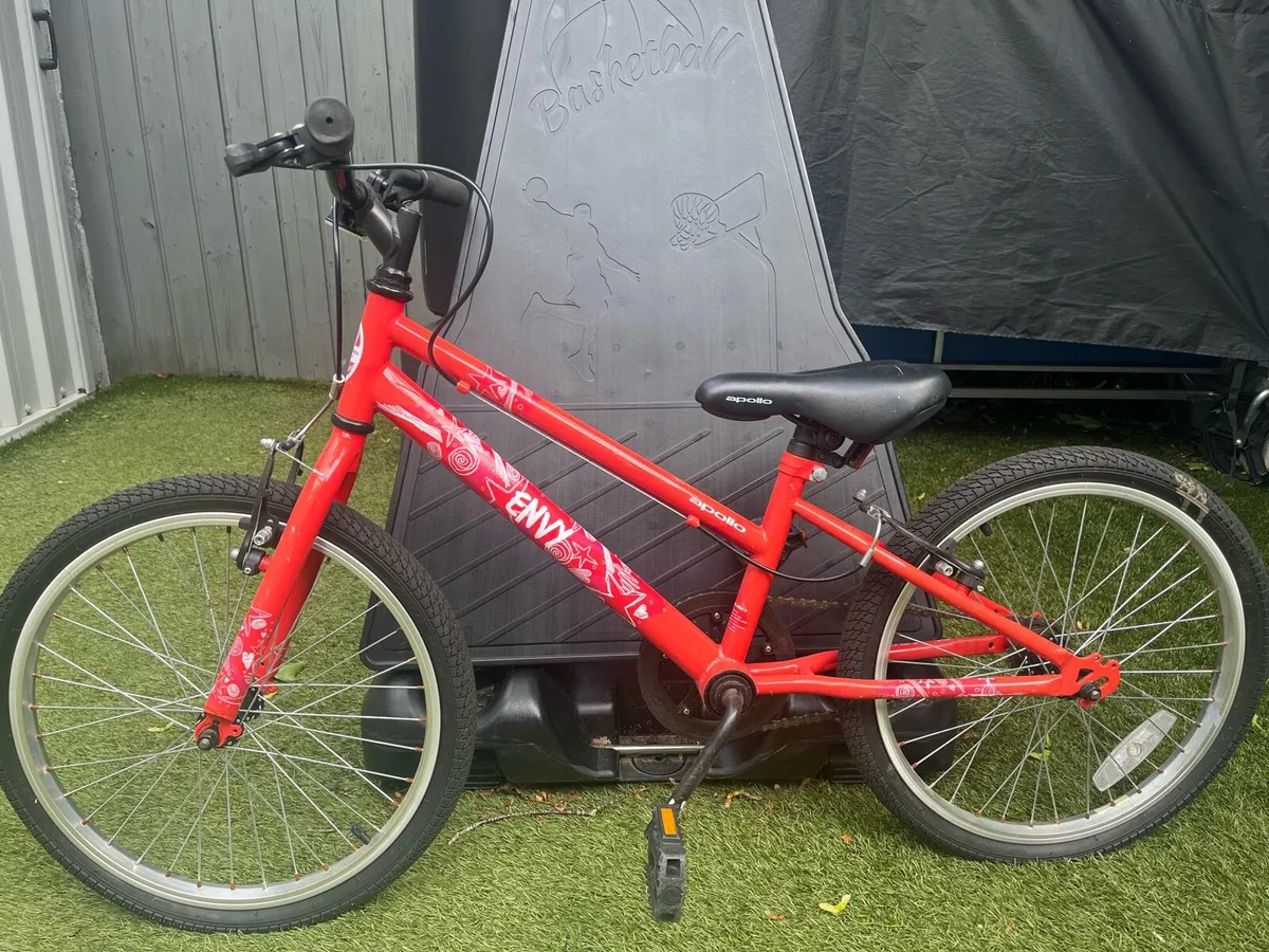 Apollo Envy Kids Bicycle - Image 1