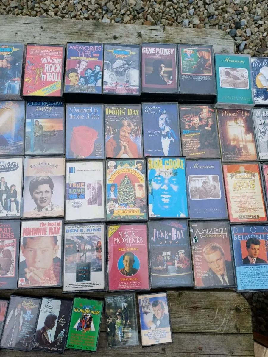 Collection of 1950/60s Music Cassettes - Image 4