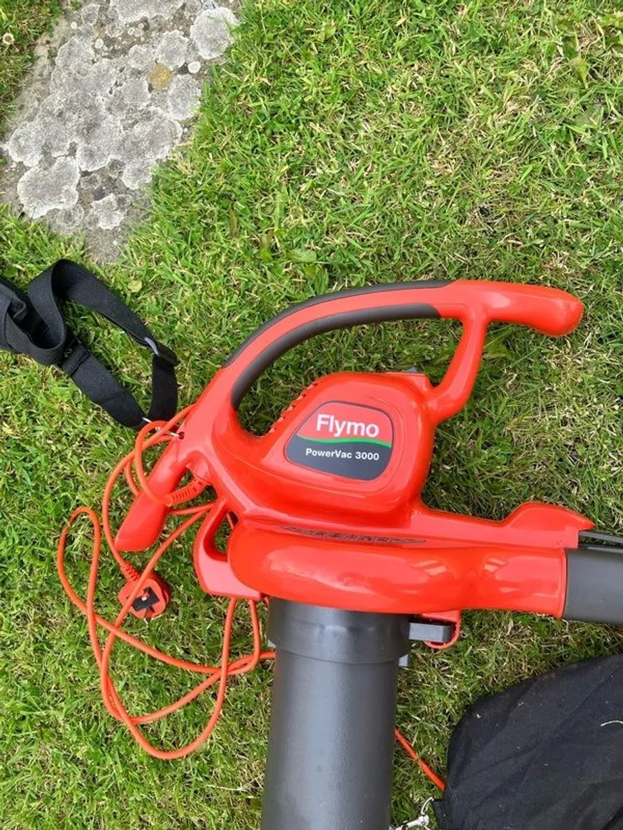 Flymo leaf hoover & blower - Image 2