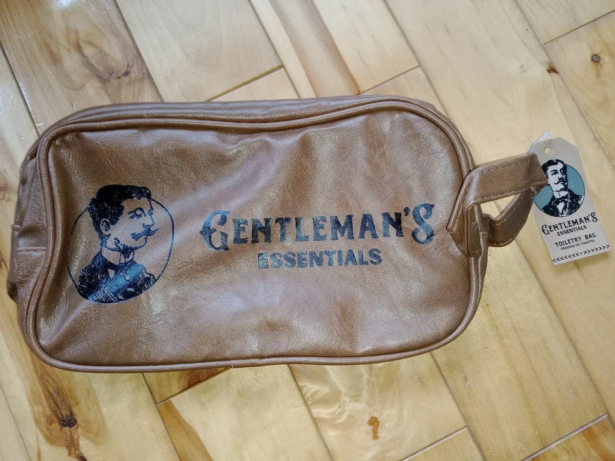 💥 NEW 💥 Mens toiletries bag - Image 1