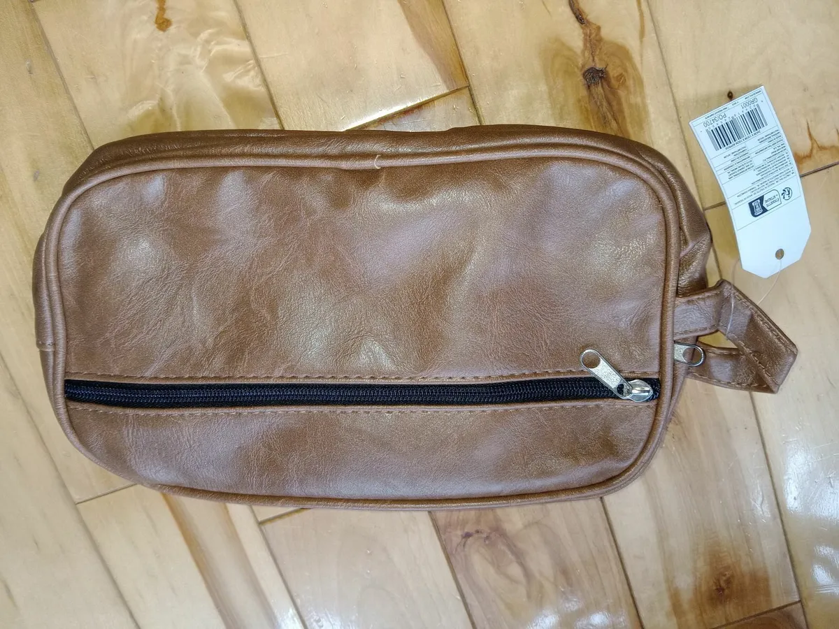 💥 NEW 💥 Mens toiletries bag - Image 2