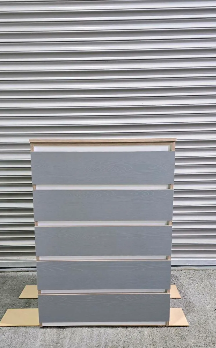 Chest of drawers - Image 3
