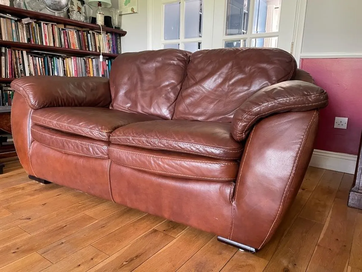 Leather two seater - Image 3