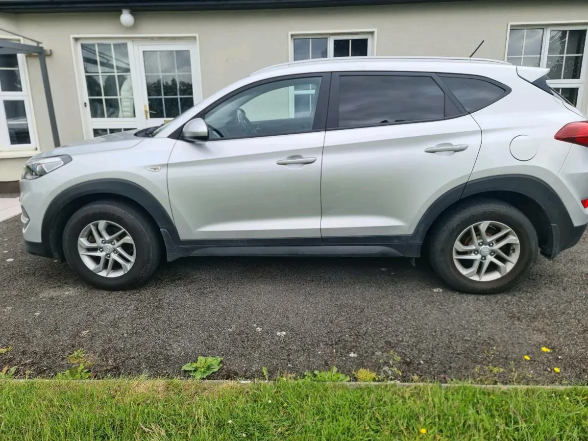 Hyundai Tucson  Comfort Commercial 1.6 Diesel - Image 1