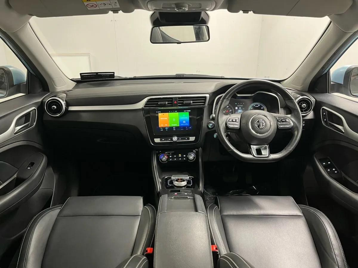 MG ZS Exclusive EV Auto - Reversing Camera - Pano - Image 4