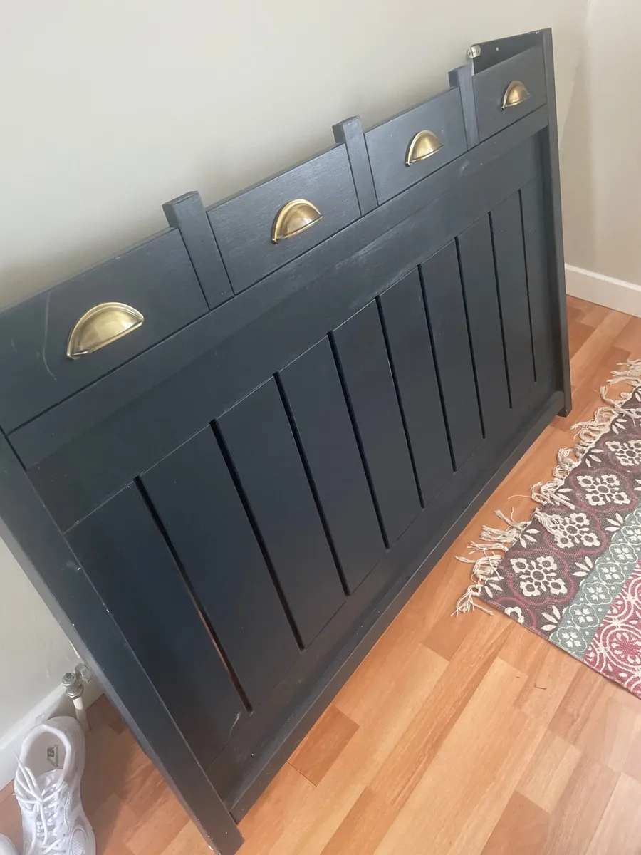 Radiator cover - Image 1