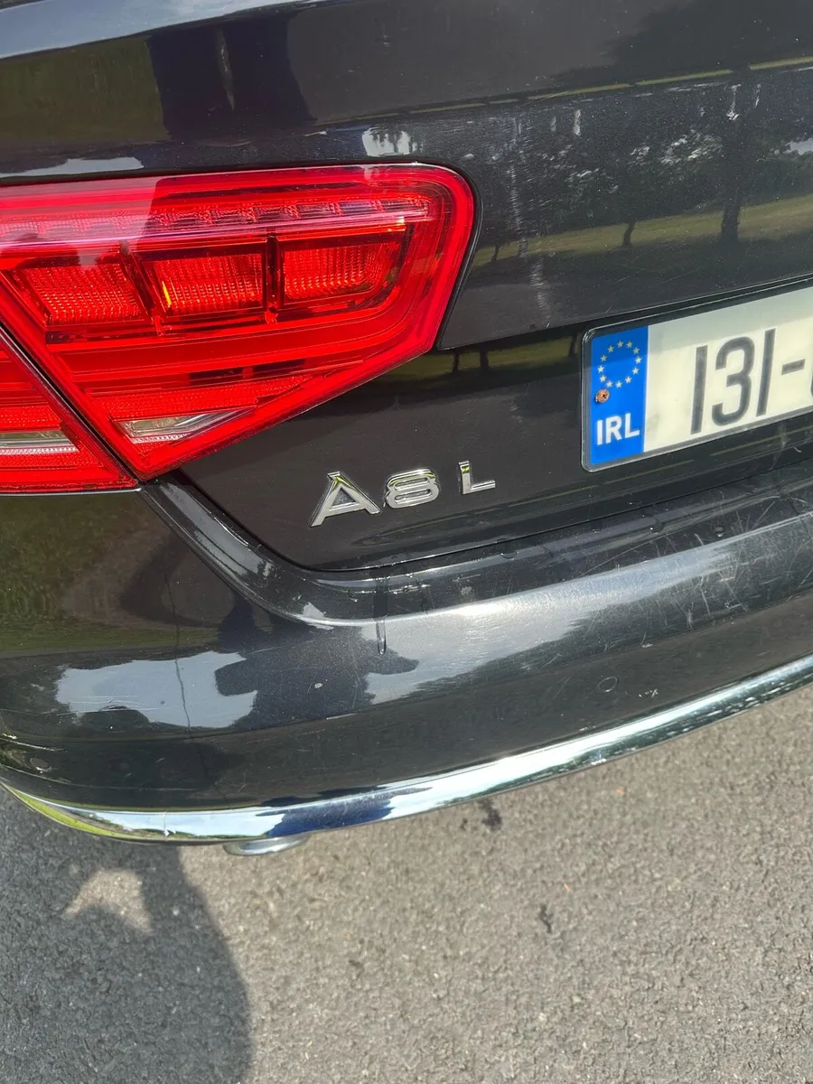 Audi 8 LWB - Image 4