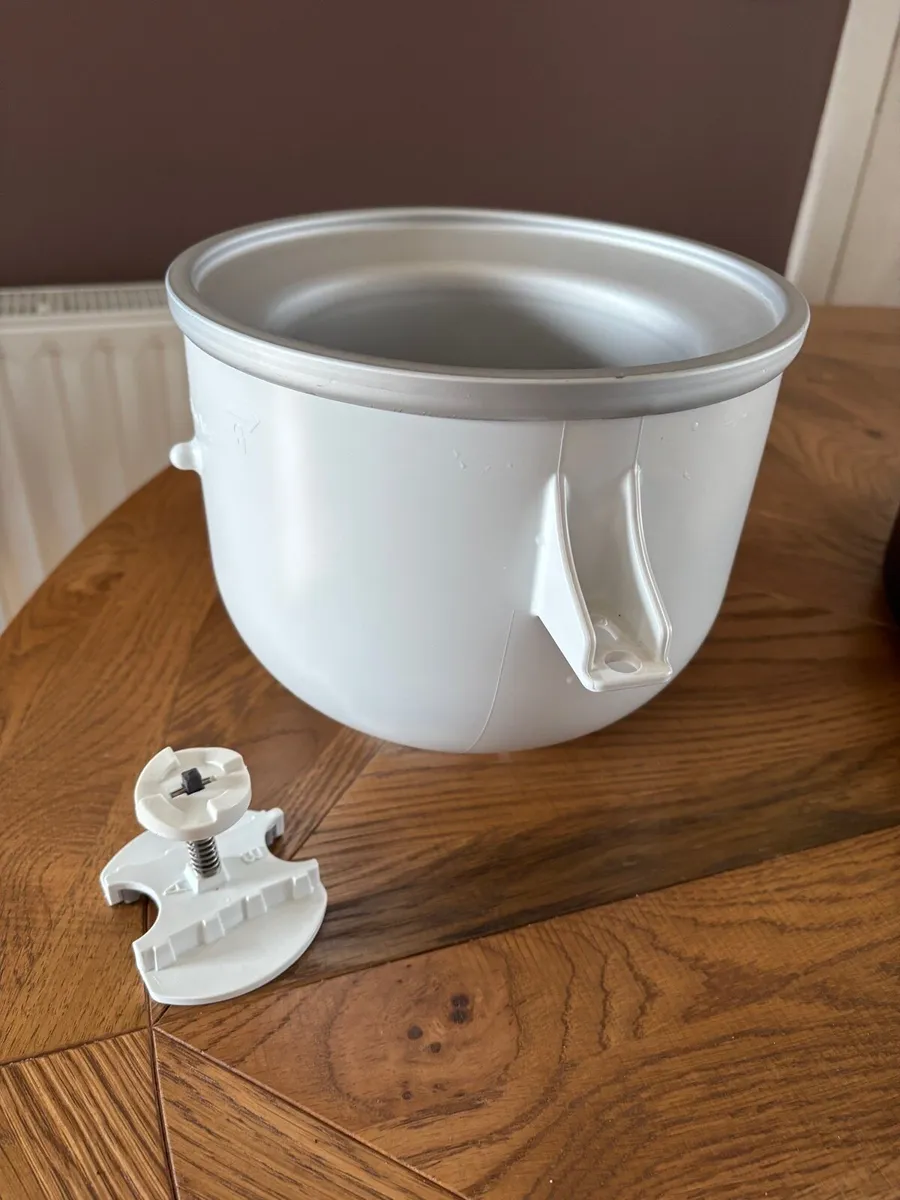 Kitchen Aid Ice cream Attachment - Image 3