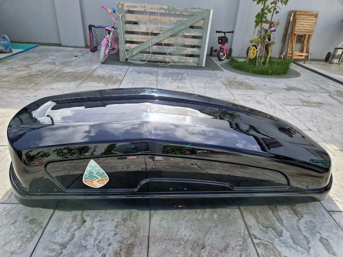 Halfords Advanced 470L Roof Box – Black - Image 1