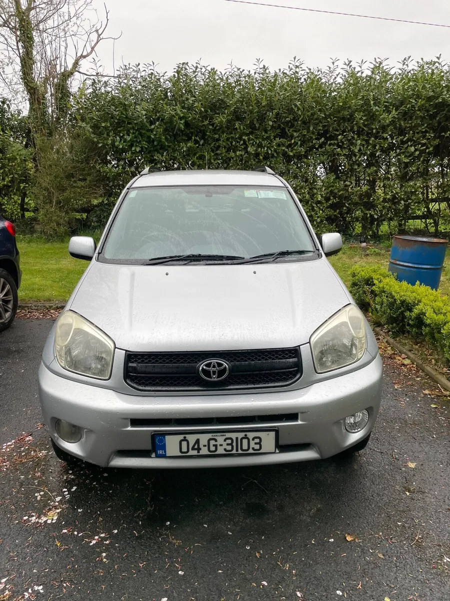 Toyota RAV4 2004 1.8 petrol - Image 2