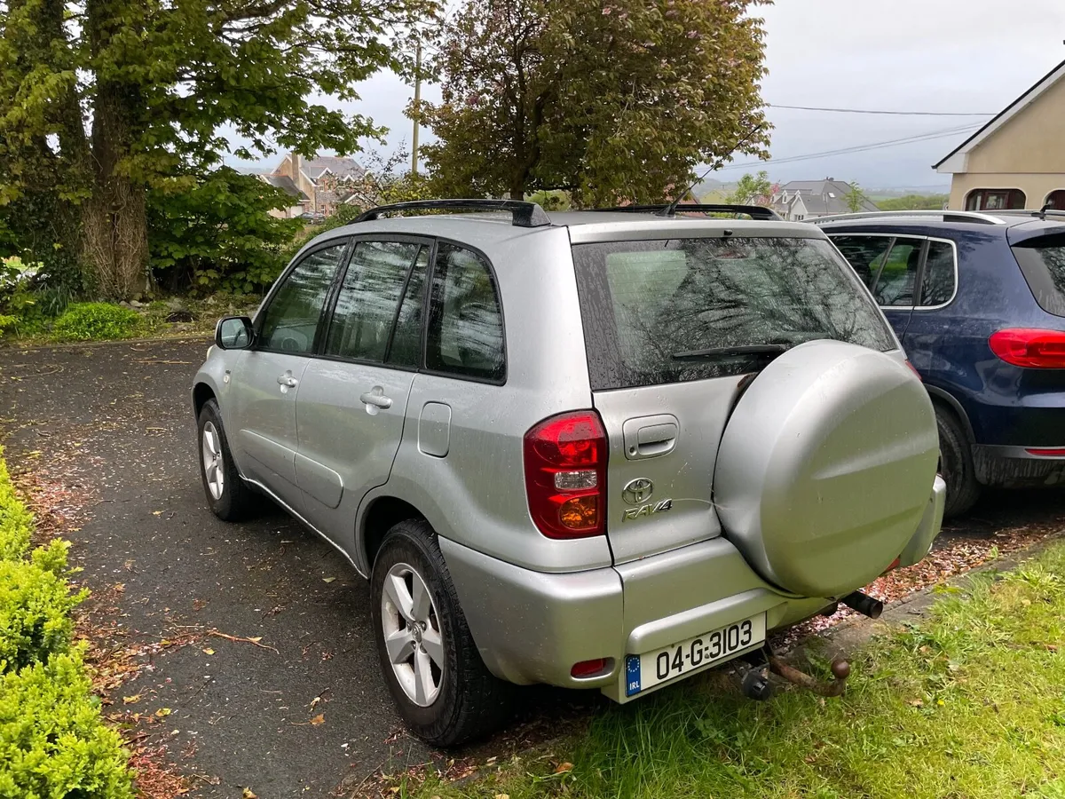 Toyota RAV4 2004 1.8 petrol - Image 3