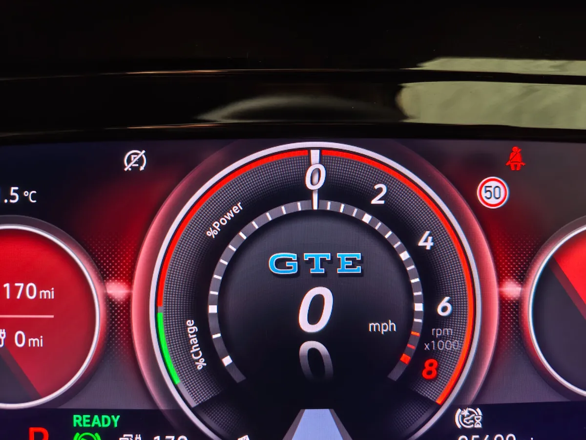 Volkswagen Golf 2021 GTE 1.4 AUTO HYBRID FULL SPEC - Image 3