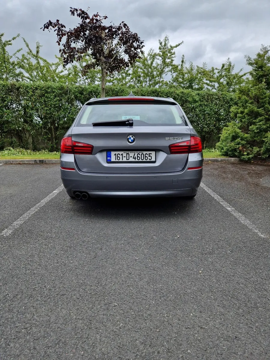 BMW 5-Series 2016 - Image 2