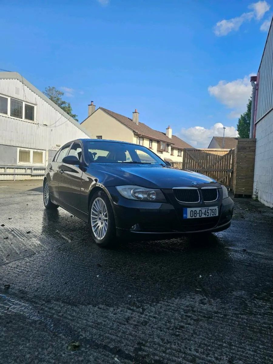 BMW 318I 2008 - Image 1