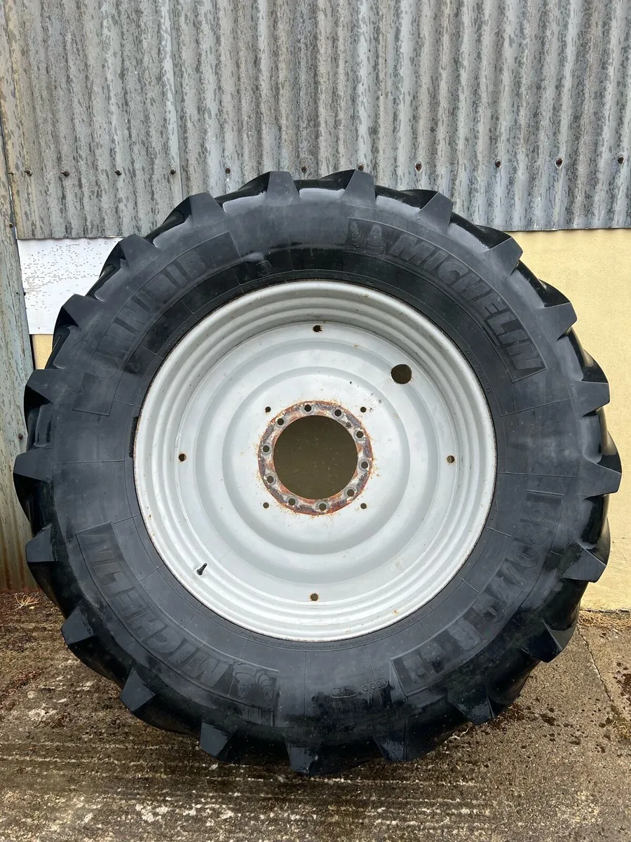 Michelin 620/70R42 + BKT480/70R30 - Image 2