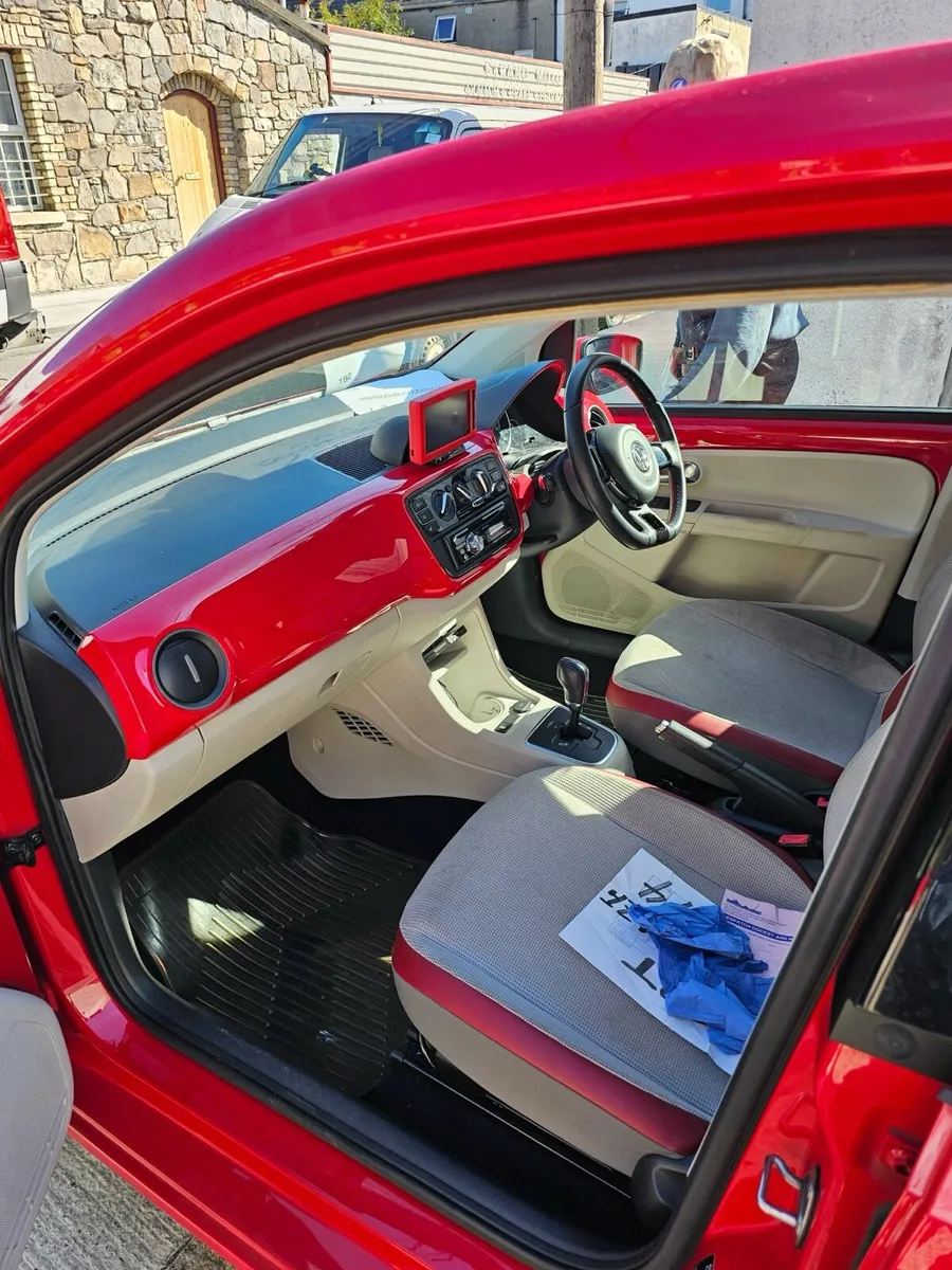 VW Up - Image 2