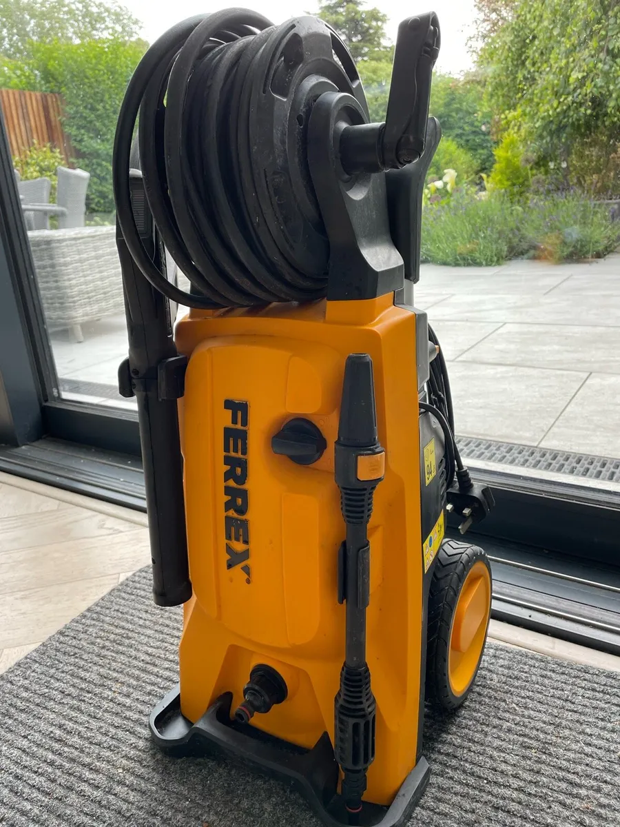Power washer - Image 1