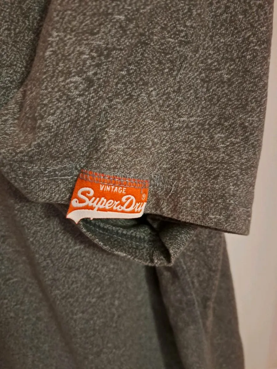 Mens Superdry tshirt - Image 4