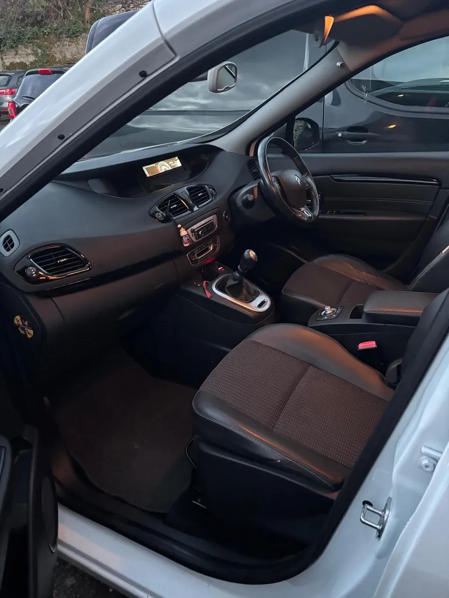 Renault Grand Scenic 2015 - Image 3
