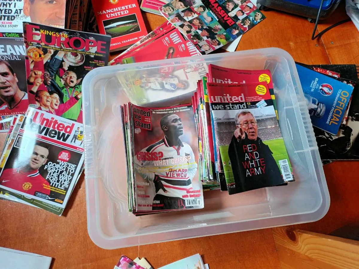 MAN UTD 1990's Memorabilia - Image 2