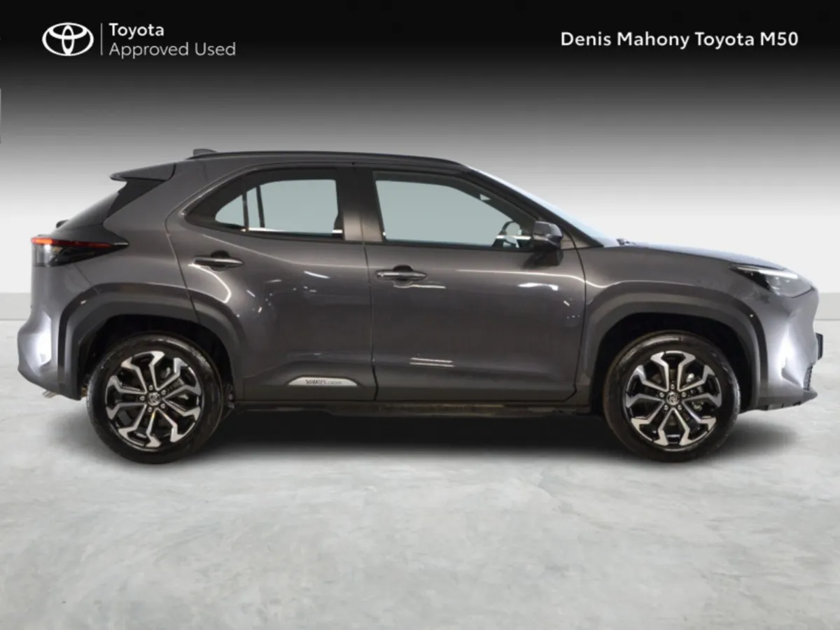 Toyota Yaris Cross Hybrid Sport Auto - Image 3