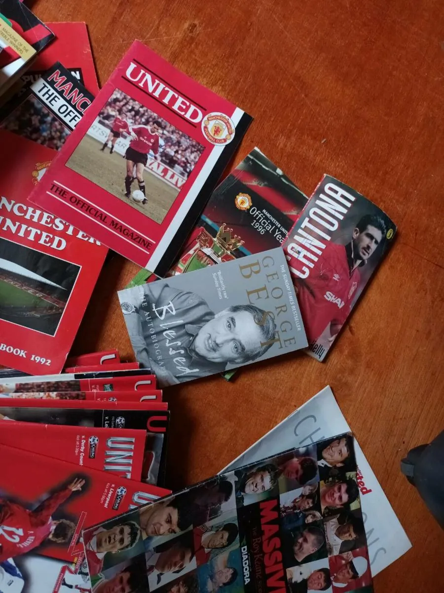 MAN UTD 1990's Memorabilia - Image 4