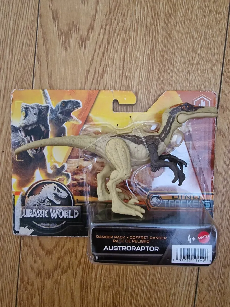 Jurassic World Danger Pack Austroraptor Dinosaur - Image 1