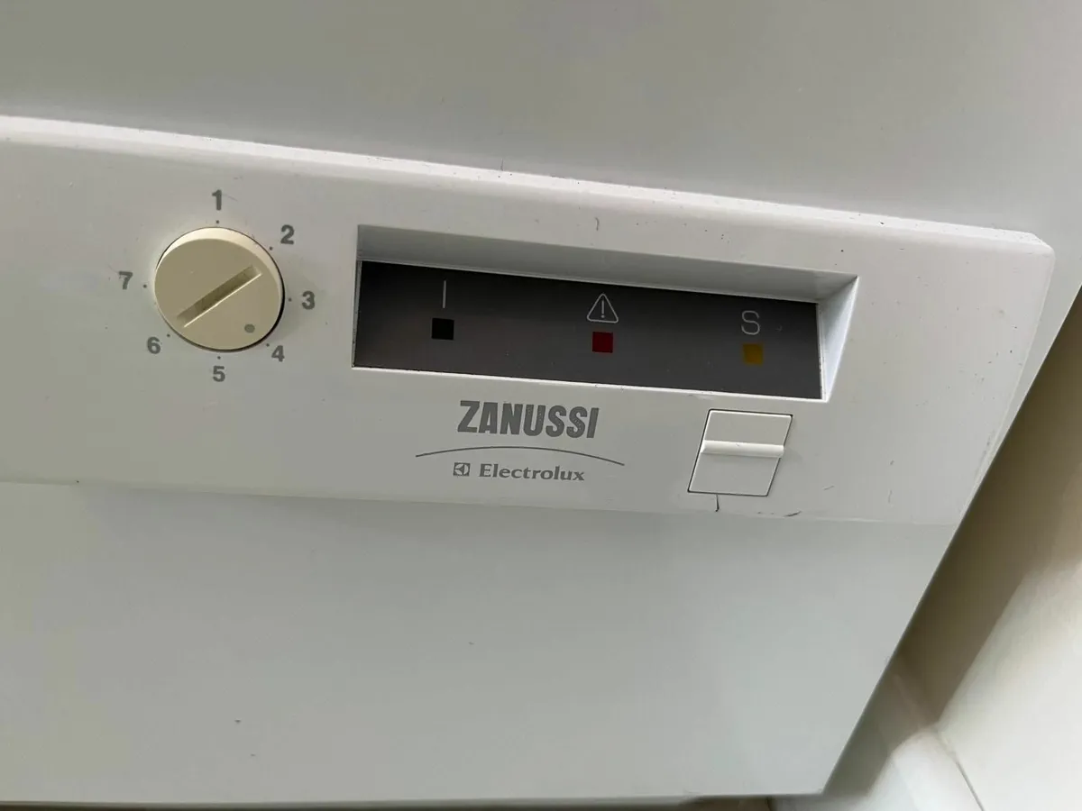 Zanussi Chest Freezer - Image 3
