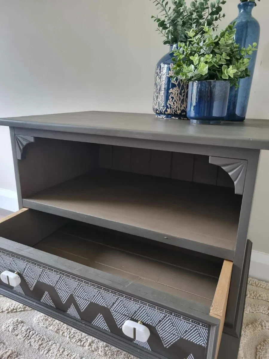 TV unit - Image 2