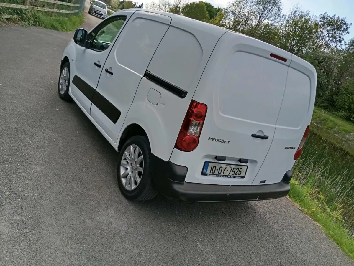 2010 Peugeot partner 1.6 HDi crvt to Feb 26 - Image 1