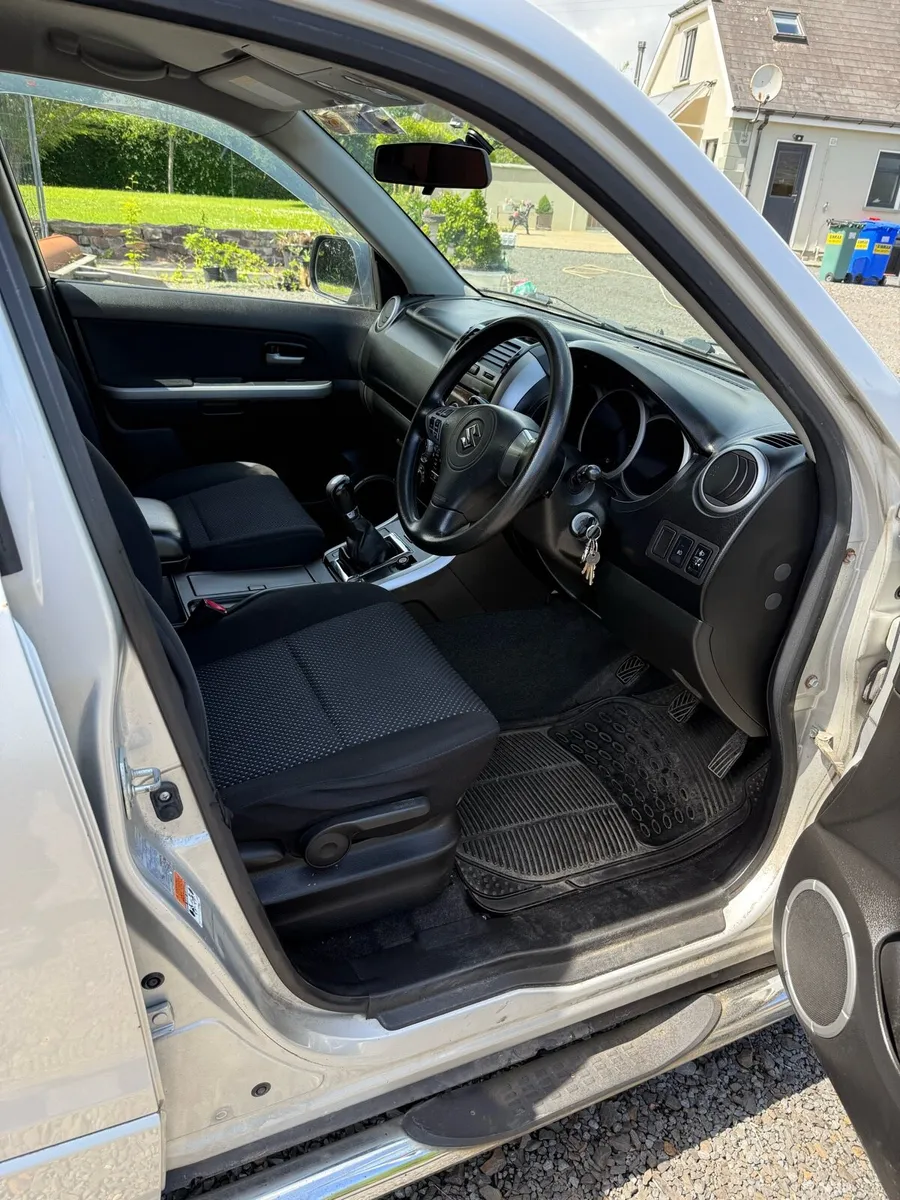 Suzuki Vitara - Image 4