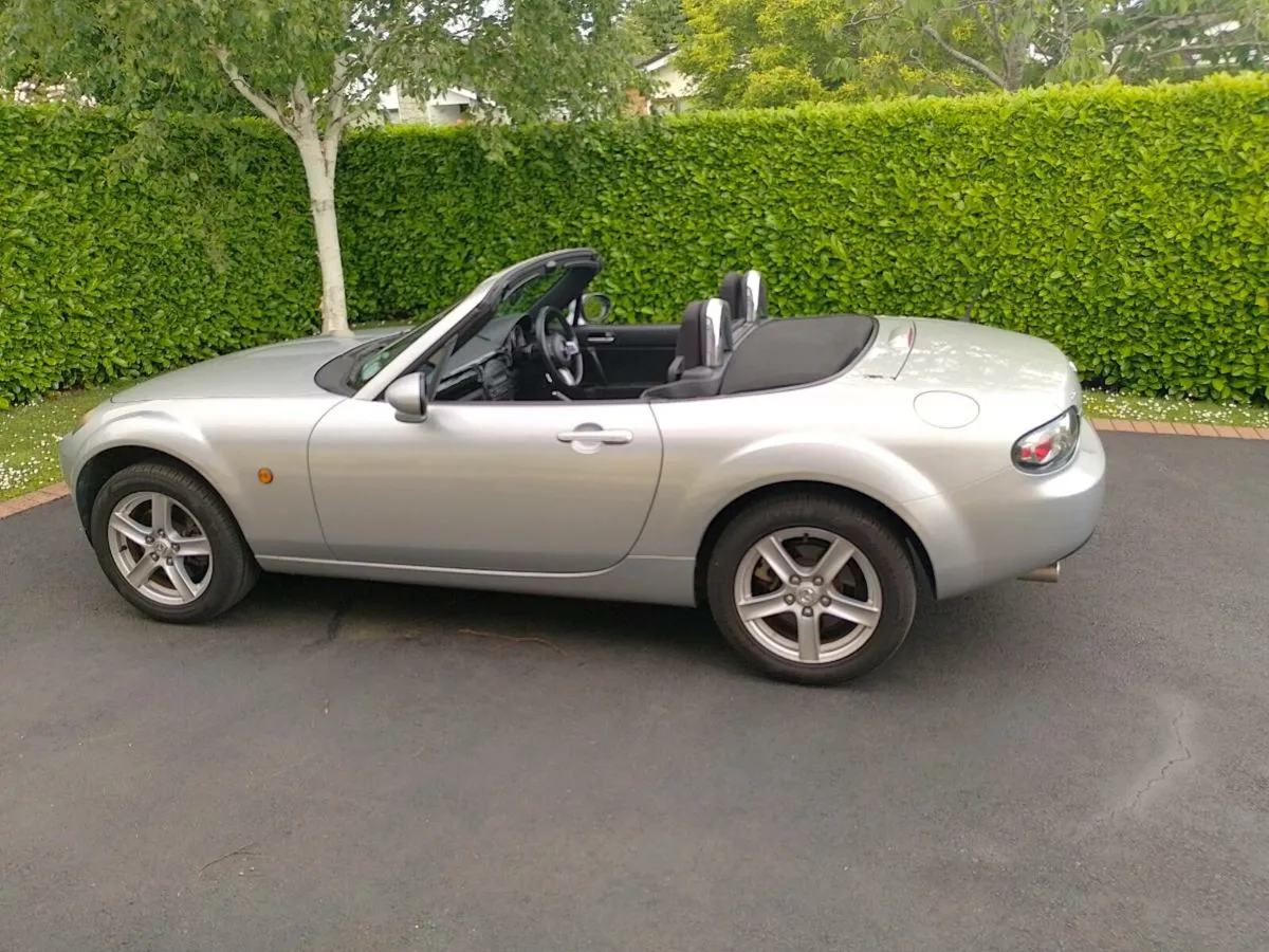 Car - Image 2